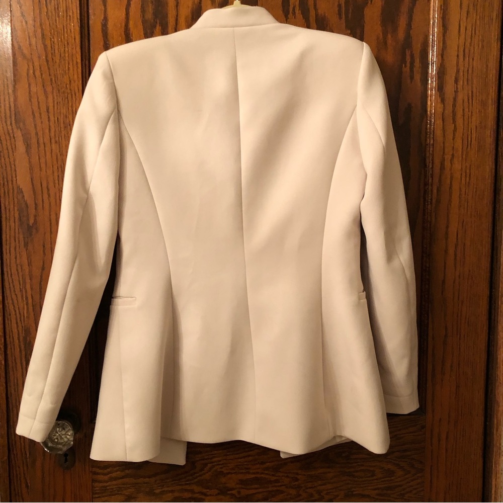 Popular ZARA Inverted Lapel Blazer in Ecru ASO Kate Middleton, Royal, Size Small - Picture 8 of 12